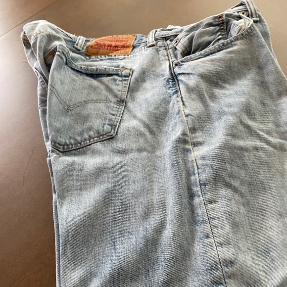 Levi’s 501 Jeans - Picture 2 of 5